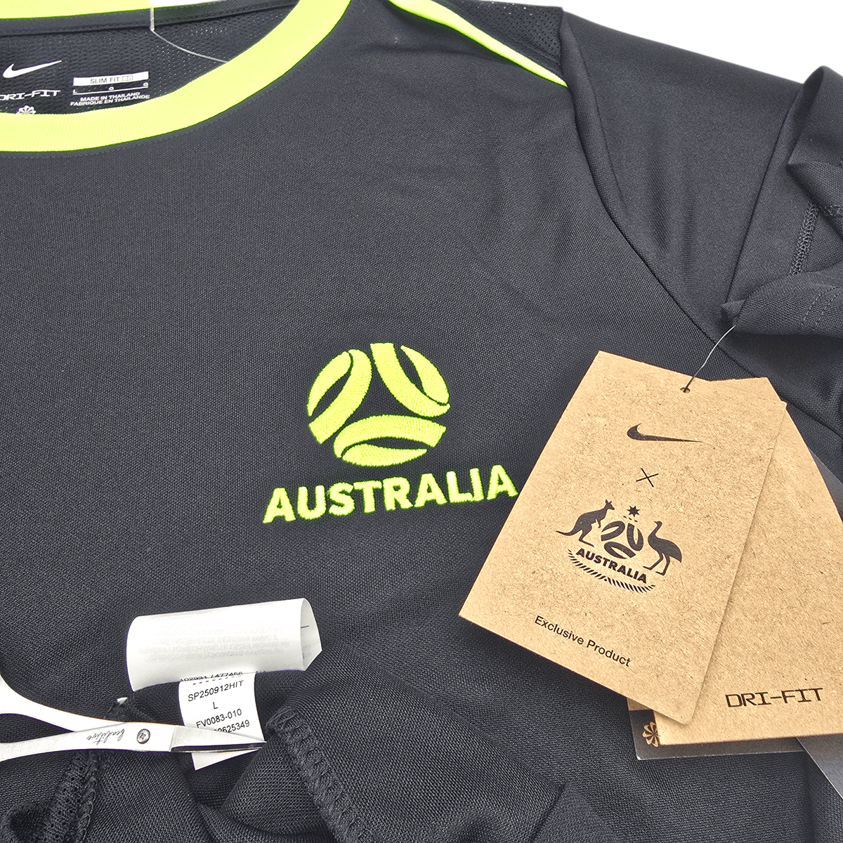2024/25 Australia Training Top (L) Nike (BNWTs) - Football Finery - FF302792