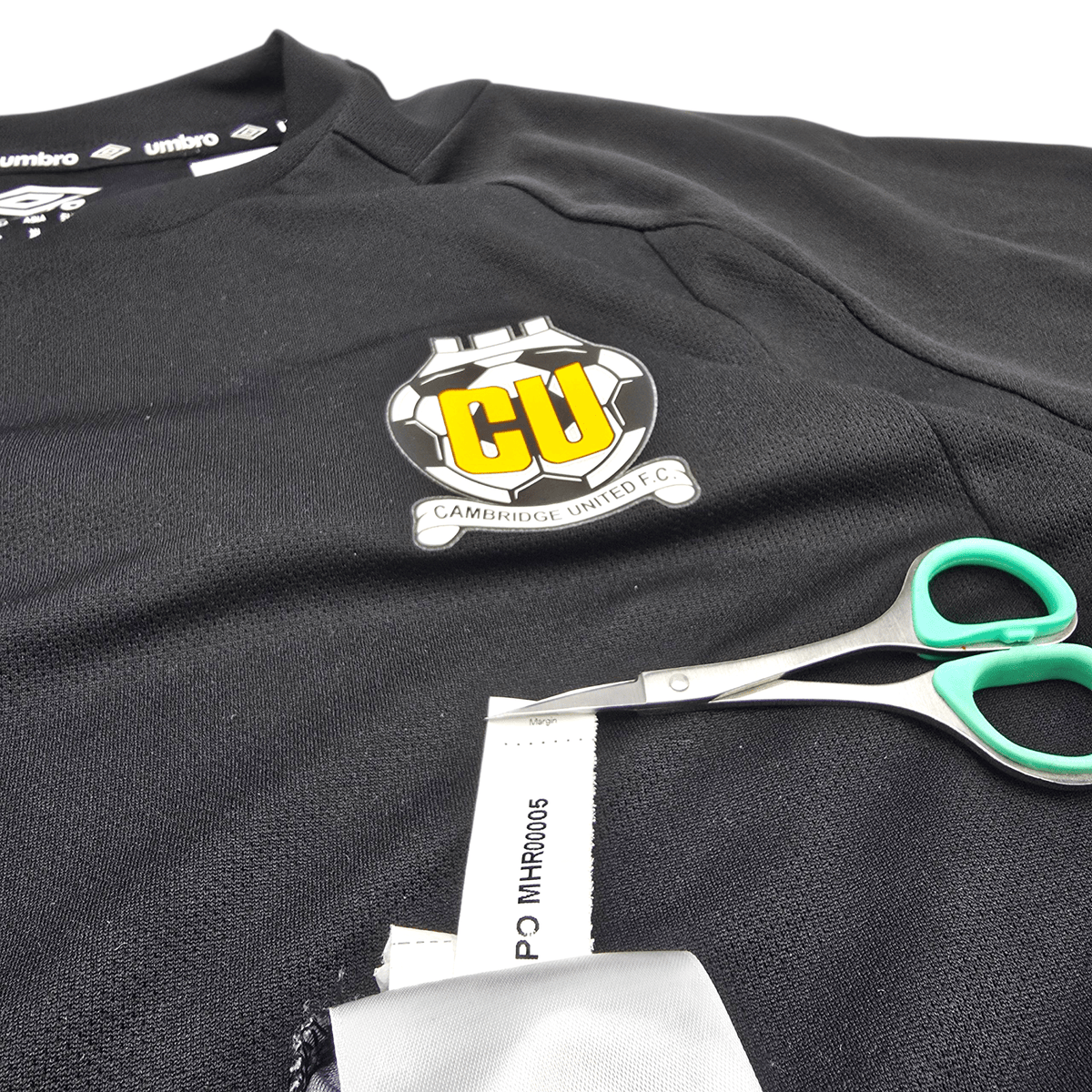 2024/25 Cambridge United Training Top (L) Umbro - Football Finery - FF303211