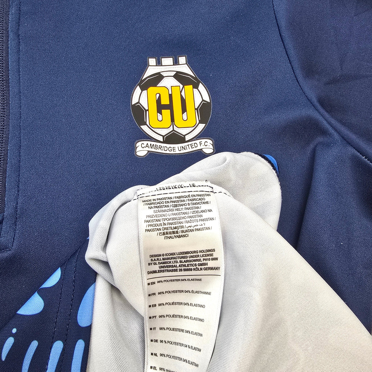 2024/25 Cambridge United Training Top (M) Umbro - Football Finery - FF305543