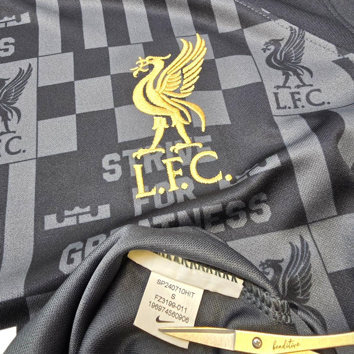 2024/25 Liverpool Training Top (S) Nike X LeBron James - Football Finery - FF304599