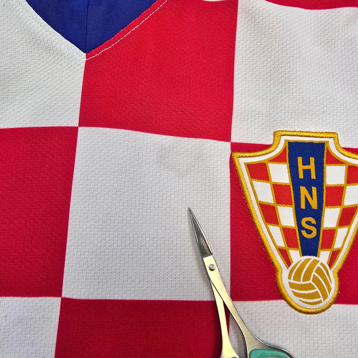 2008/10 Croatia Home Football Shirt (M) Nike #14 Modric