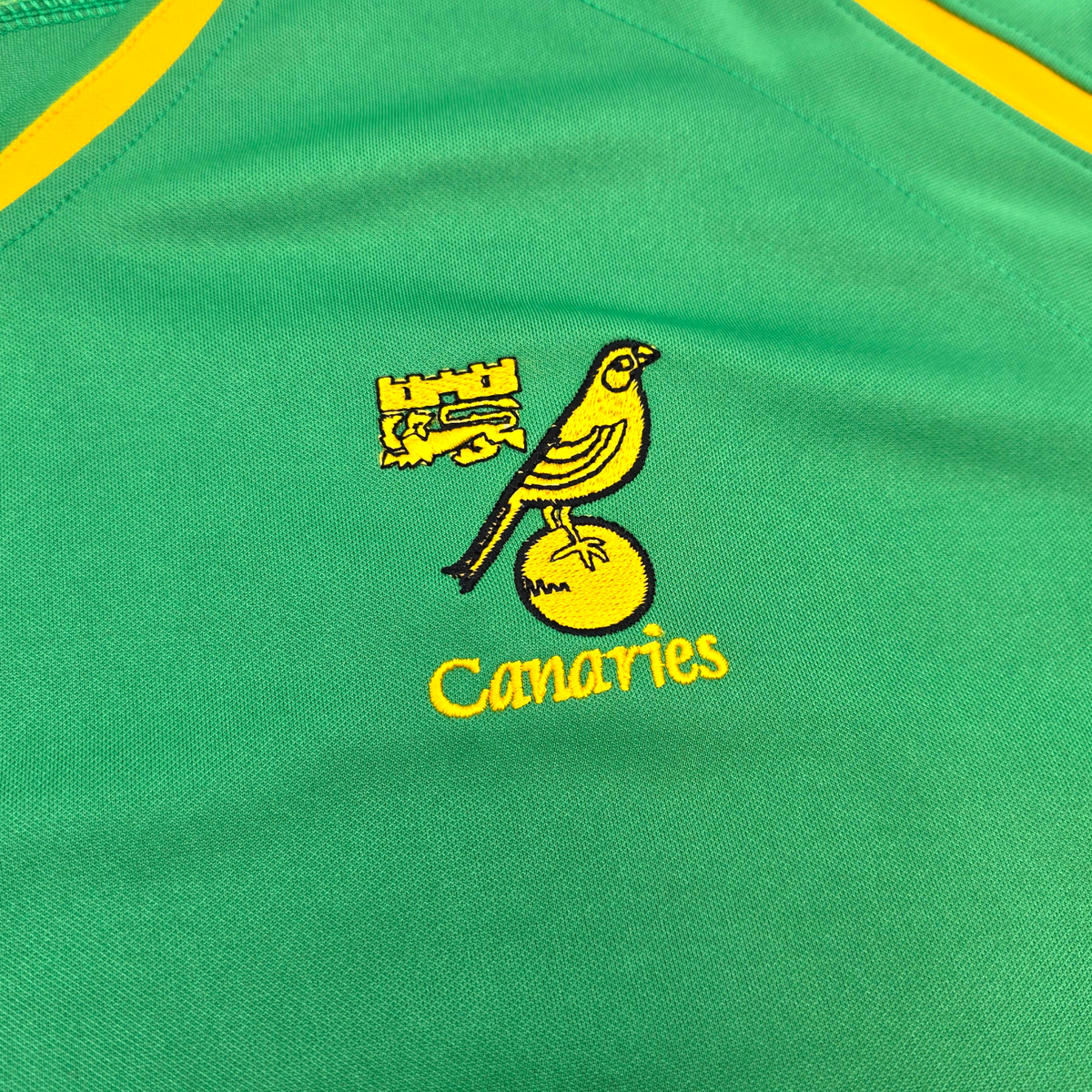 2006/08 Norwich City Training Shirt (2XL) Xara