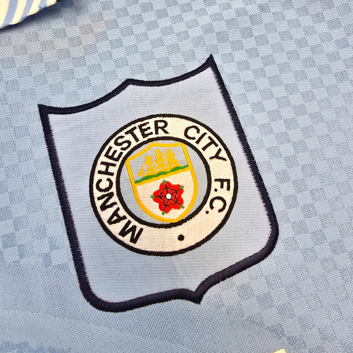 1995/97 Manchester City Home Football Shirt (M) Umbro