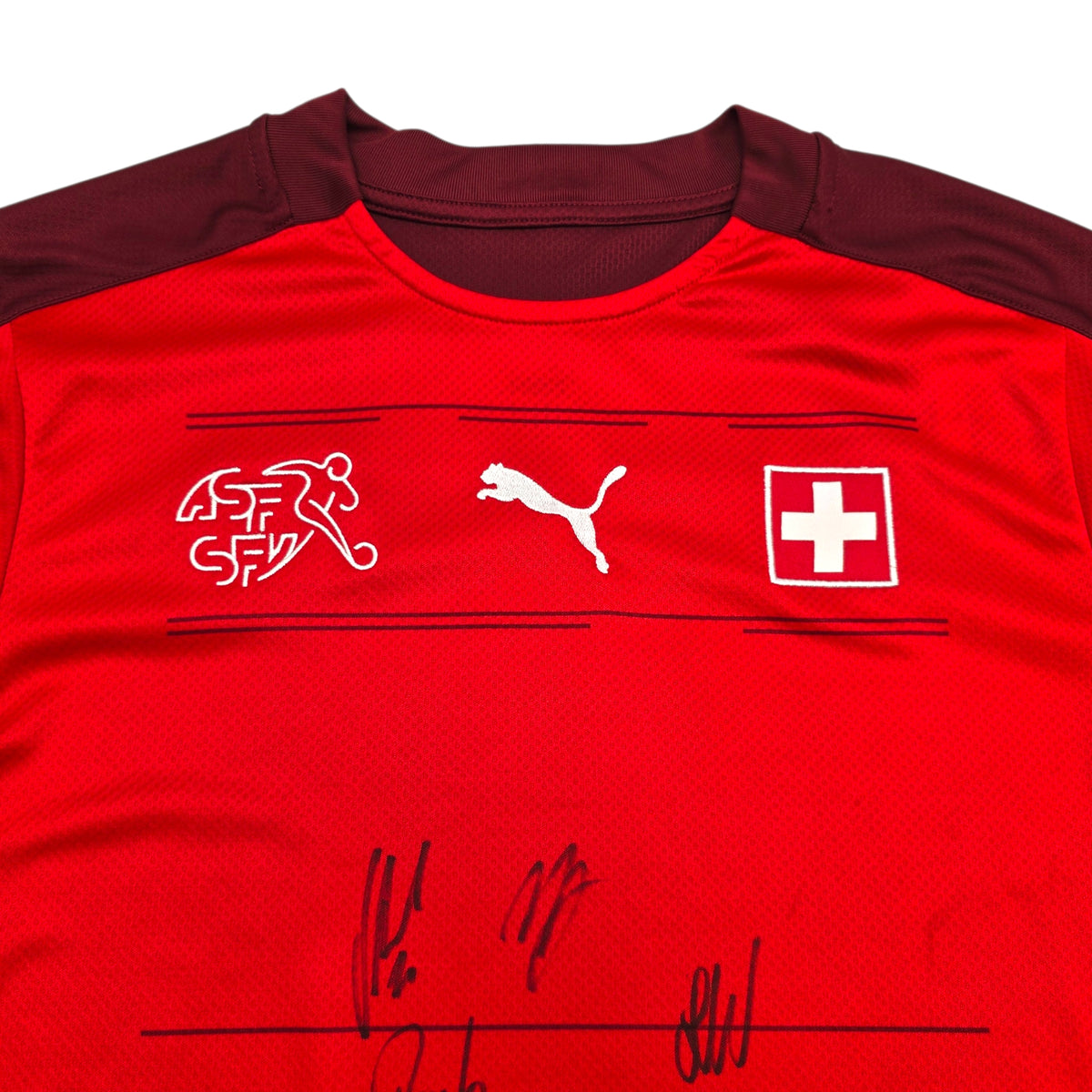 2020/21 Switzerland Home Football Shirt (M) Puma (Squad Signed)