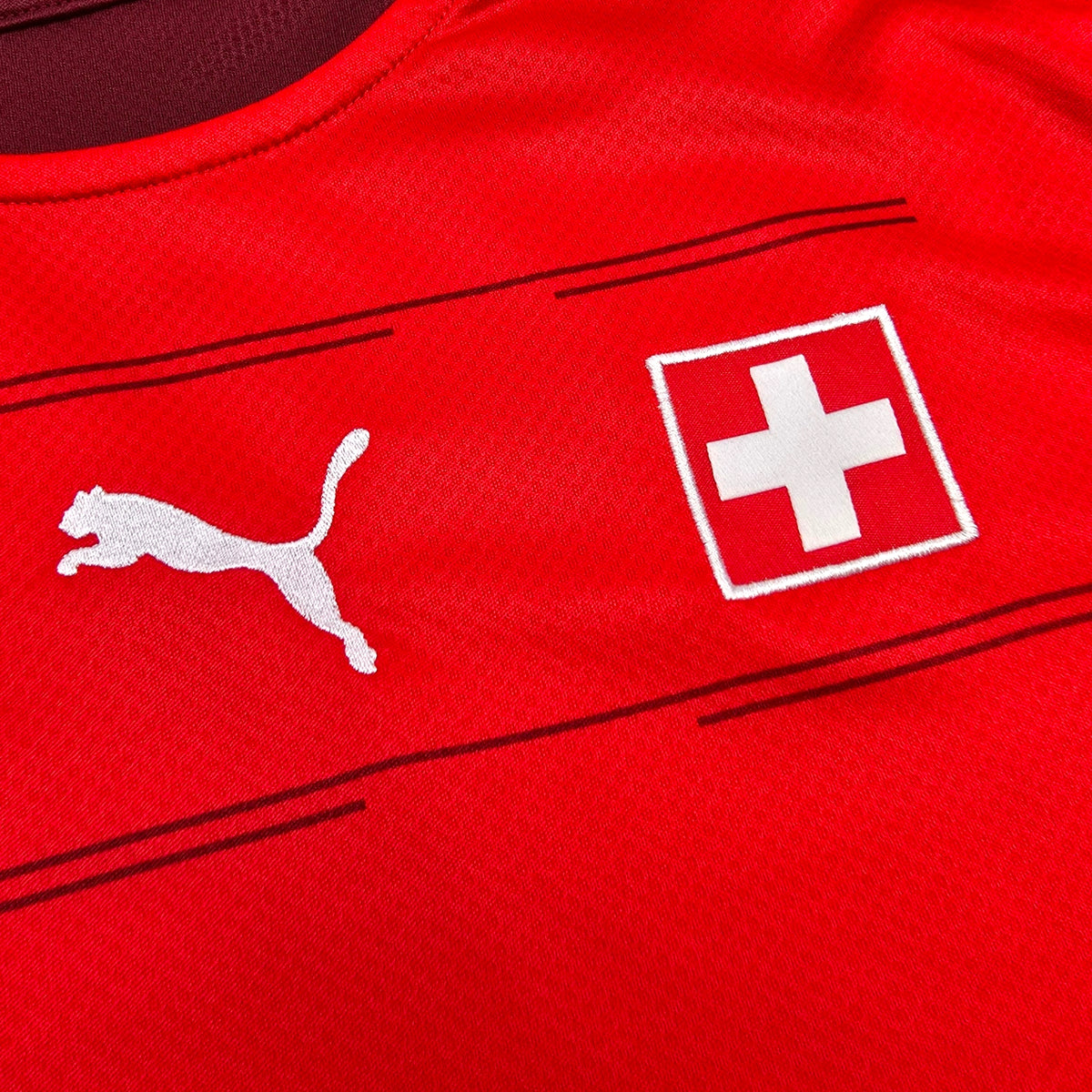 2020/21 Switzerland Home Football Shirt (M) Puma (Squad Signed)
