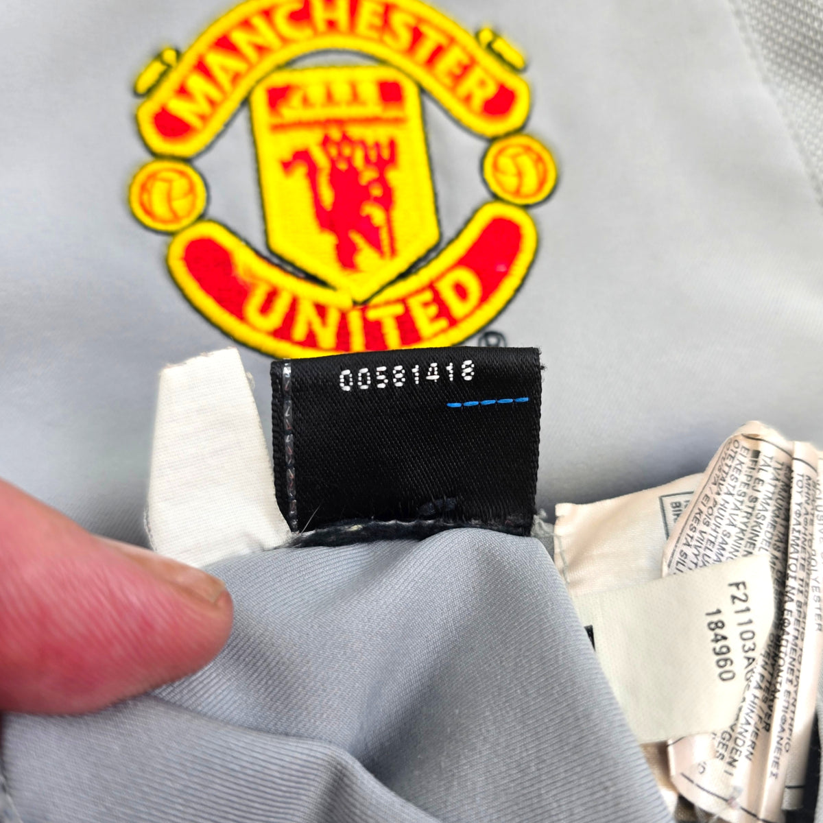 2002/03 Manchester United Goal Keeper Football Shirt (M) Umbro