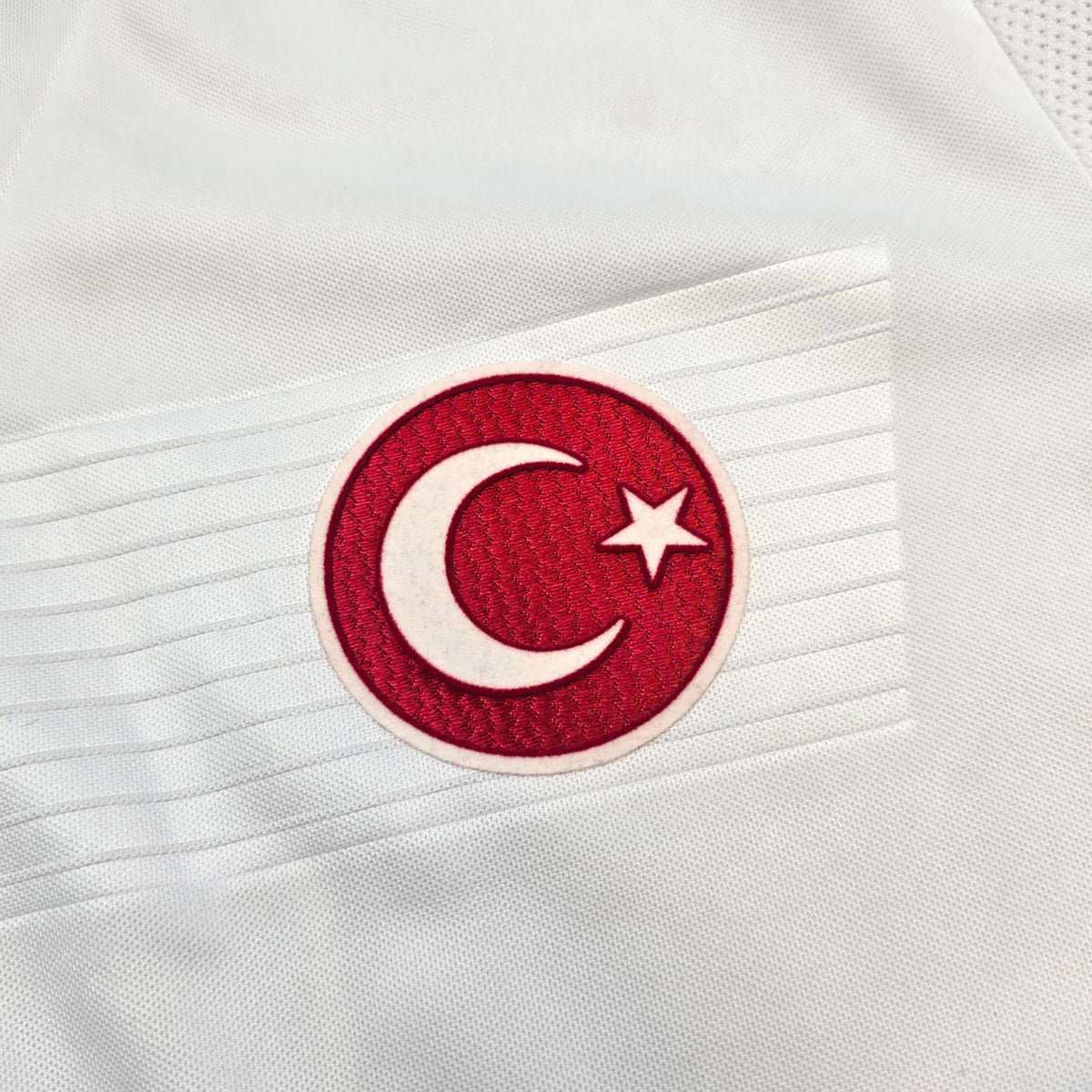 2013/14 Fenerbahce Away Football Shirt (L) Adidas #11 Kuyt