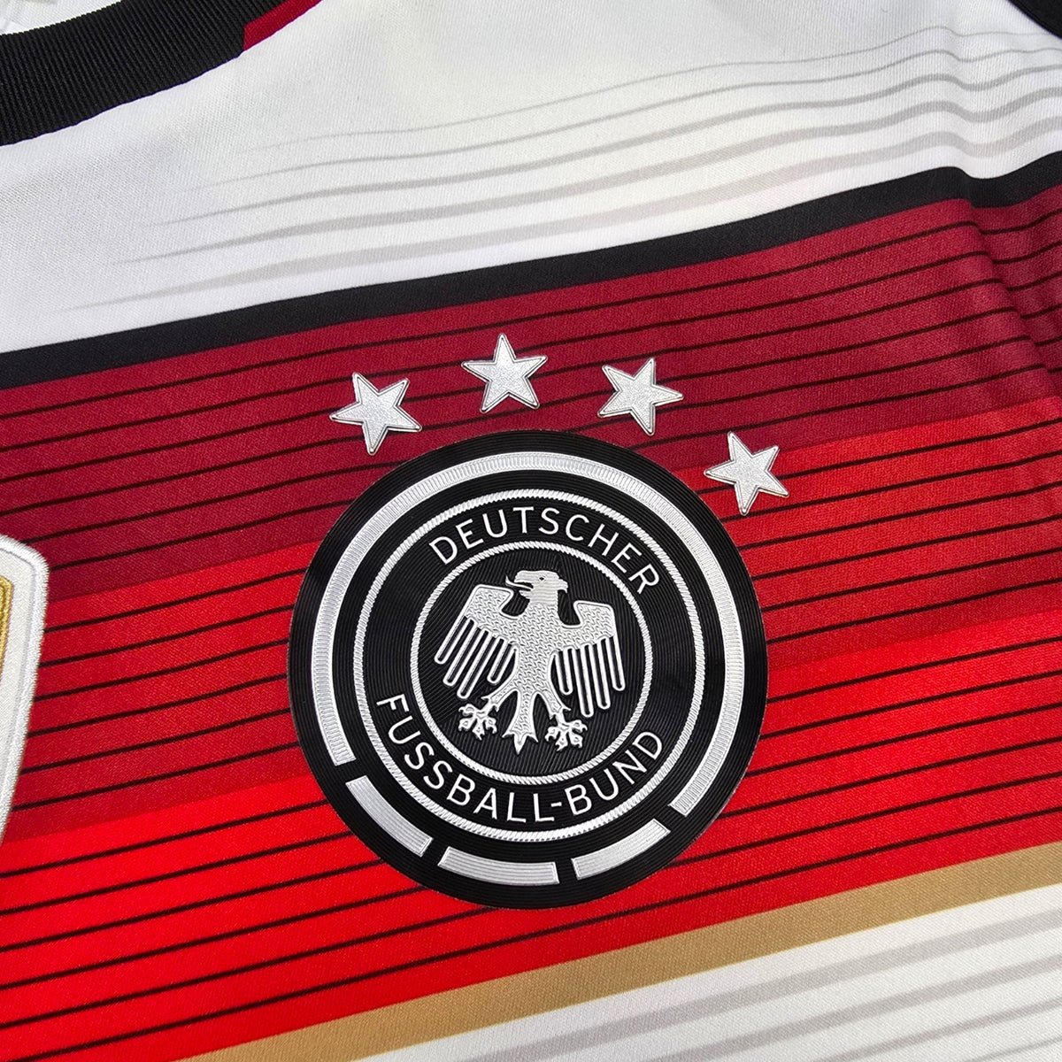 2014/15 Germany Home Football Shirt (L) Adidas #19 Gotze