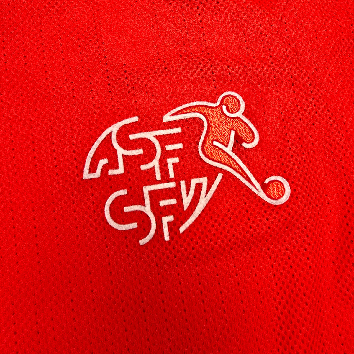 2008/10 Switzerland Home Football Shirt (M) Puma
