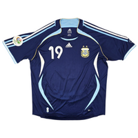 2006/07 Argentina Away Football Shirt (2XL) Adidas #19 Messi
