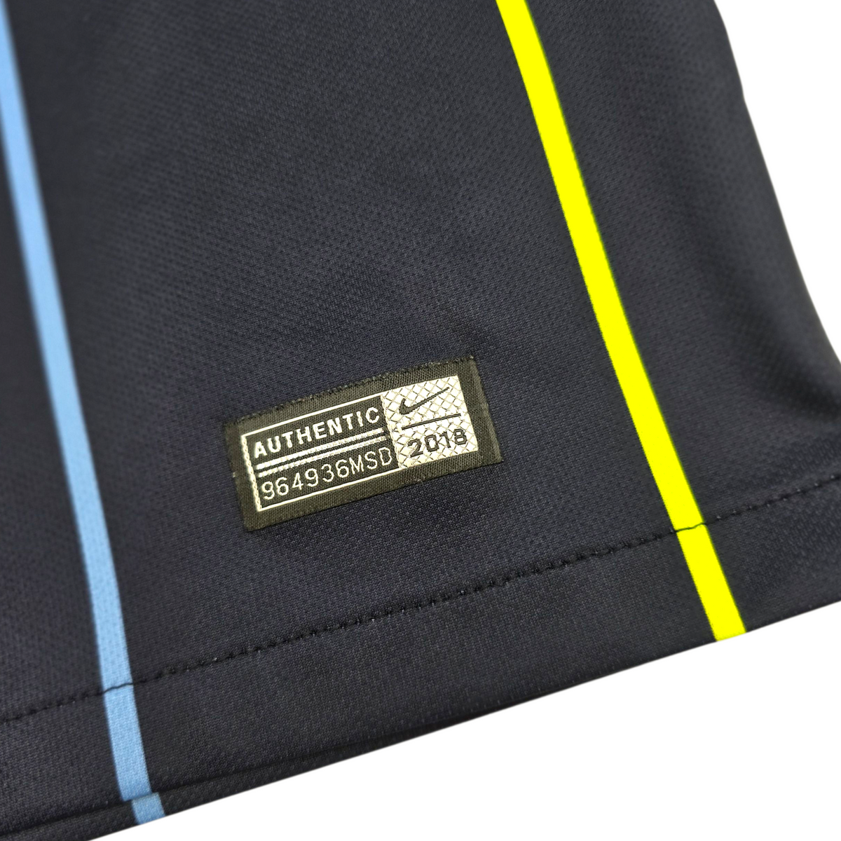 2018/19 Manchester City Away Football Shirt (S) Nike #4 Kompany