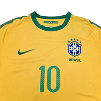 2010/11 Brazil Home Football Shirt (L) Nike #10 Kaka