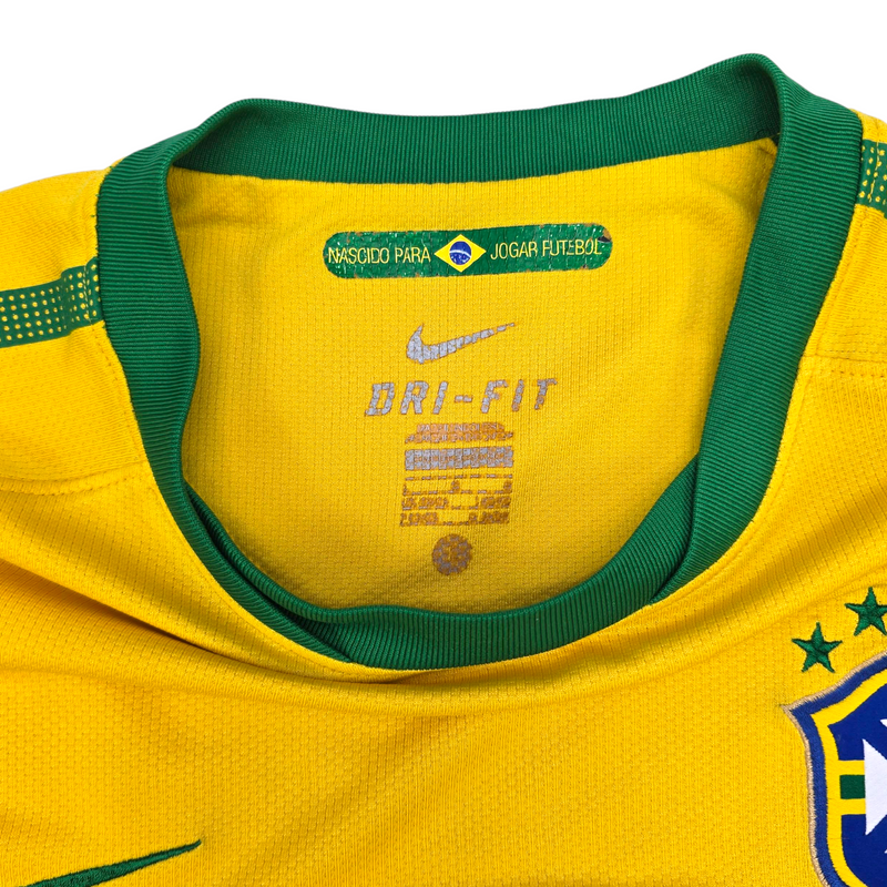 2010/11 Brazil Home Football Shirt (L) Nike #10 Kaka