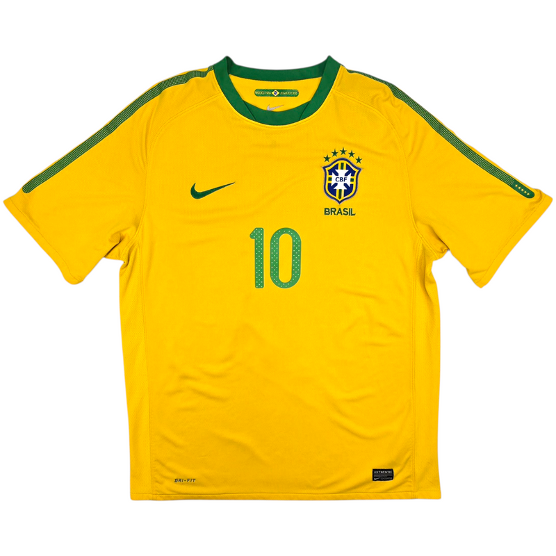 2010/11 Brazil Home Football Shirt (L) Nike #10 Kaka