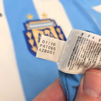 2010/11 Argentina Home Football Shirt (L) Adidas #10 Messi