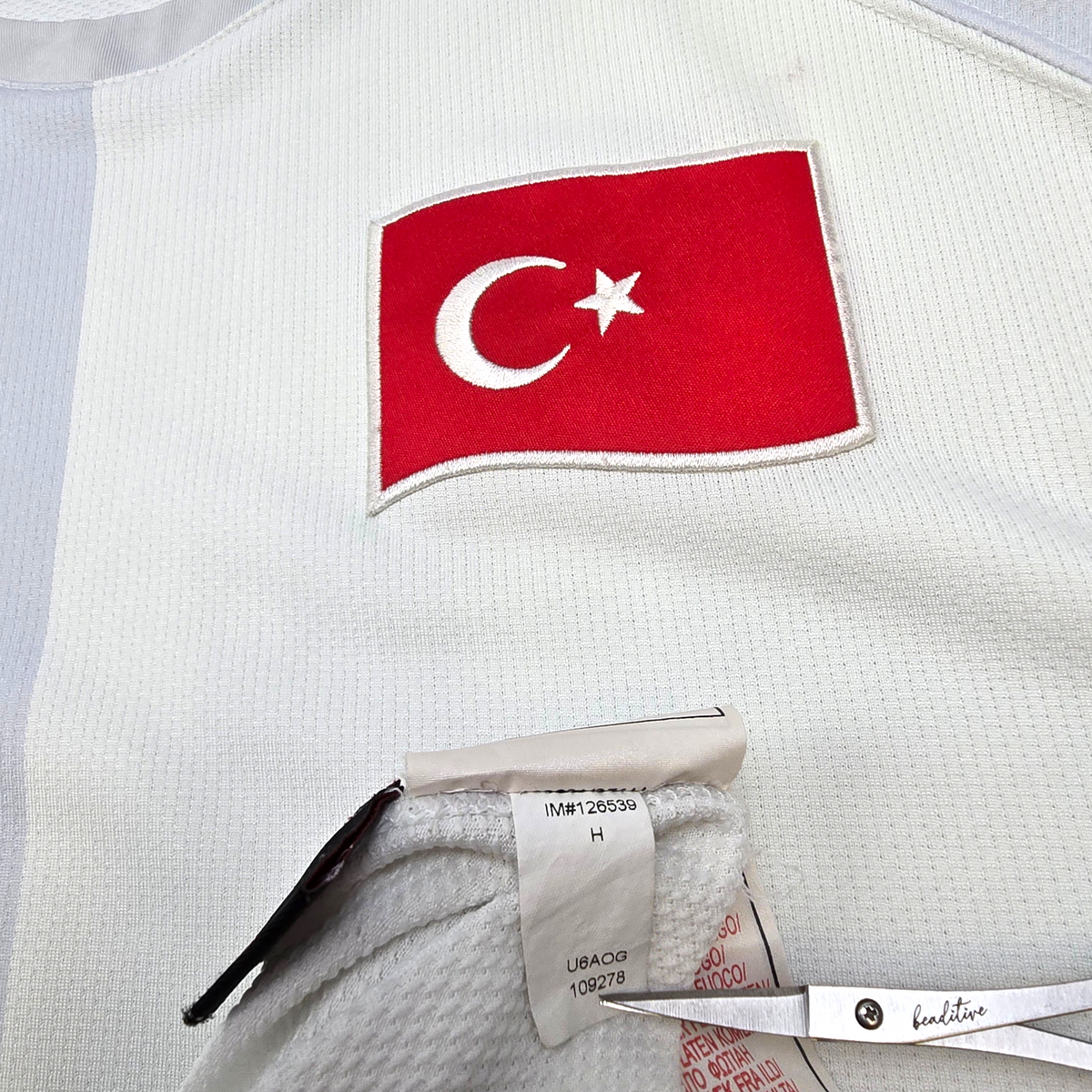 2006/07 Turkey Away Football Shirt (L) Nike
