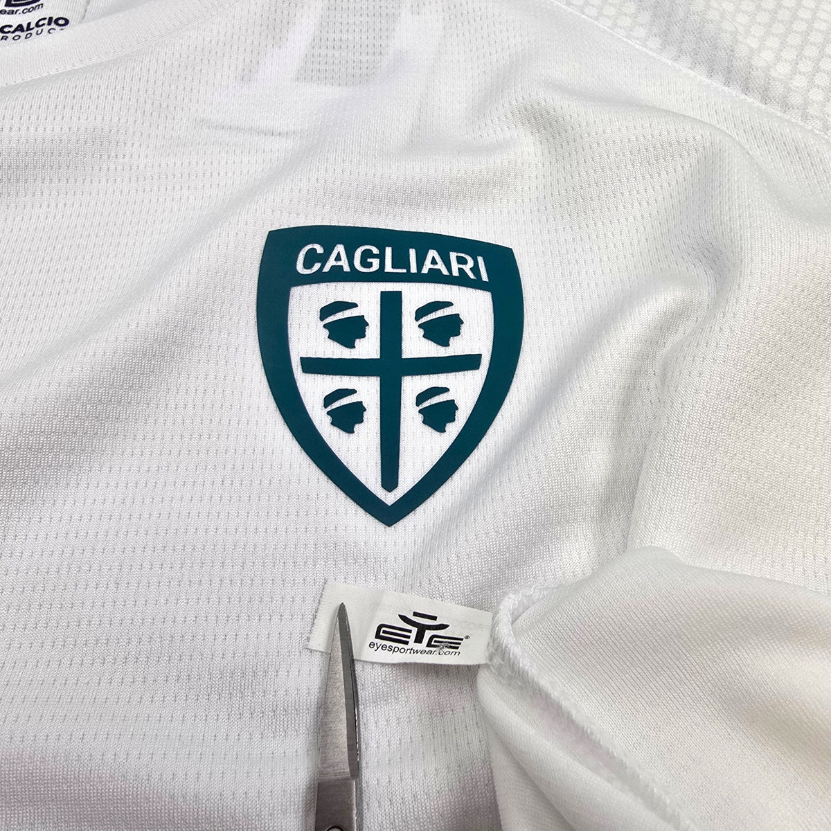 2022/23 Cagliari Training Shirt (S) Eye Sport