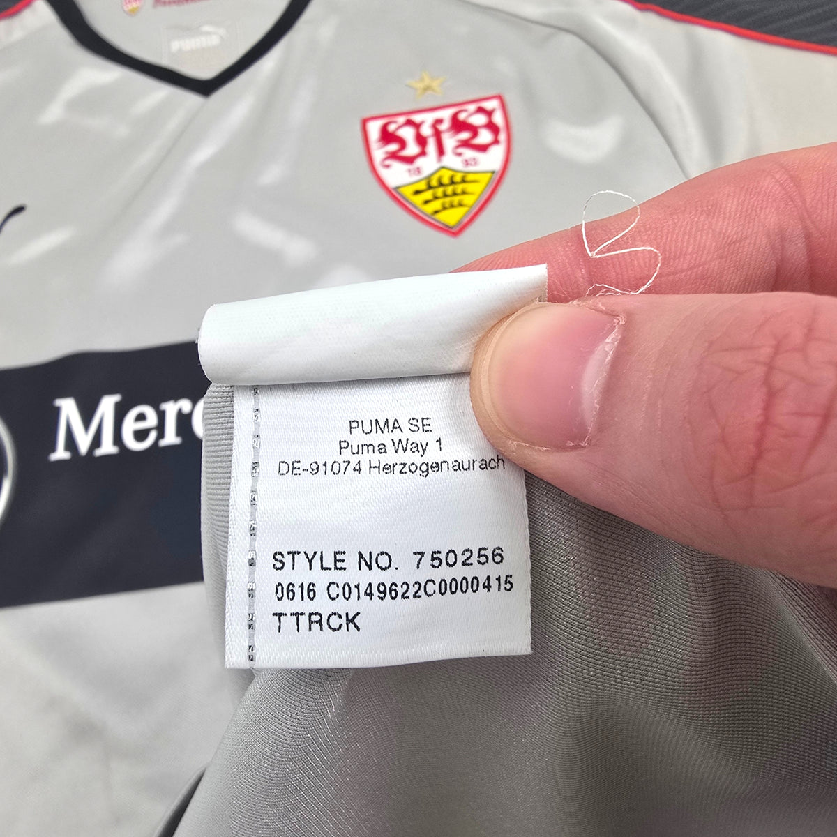 2016/17 Stuttgart Third Football Shirt (L) Puma