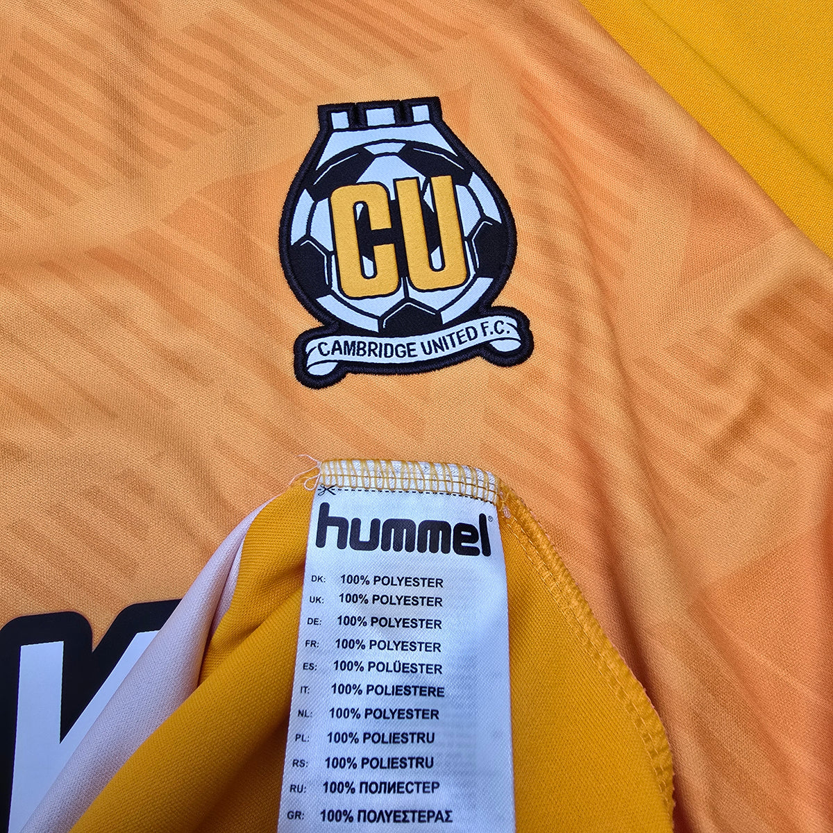 2022/23 Cambridge United Home Football Shirt (2XL) Hummel #2 Williams