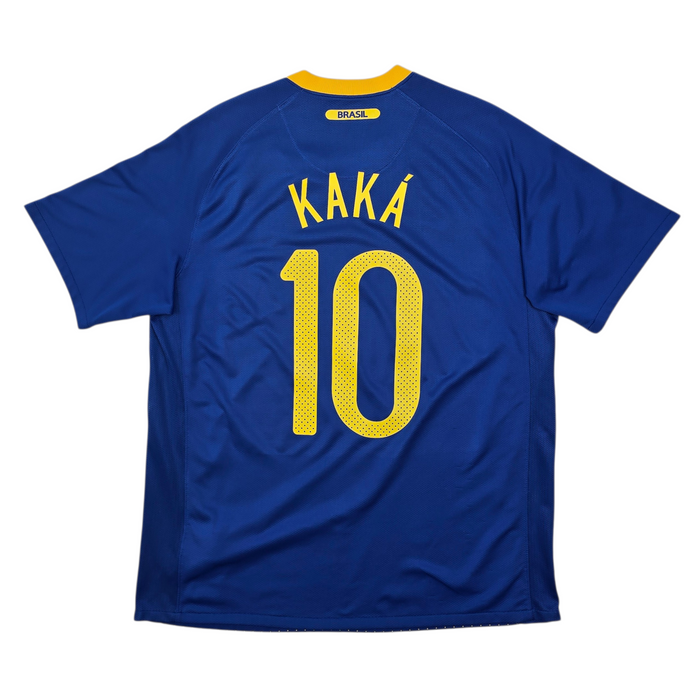 2010/11 Brazil Away Football Shirt (L) Nike #10 Kaka
