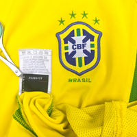 2002/04 Brazil Home Football Shirt (L) Nike