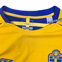 2005/06 Sweden Home Football Shirt (M) Umbro #10 Ibrahimovic
