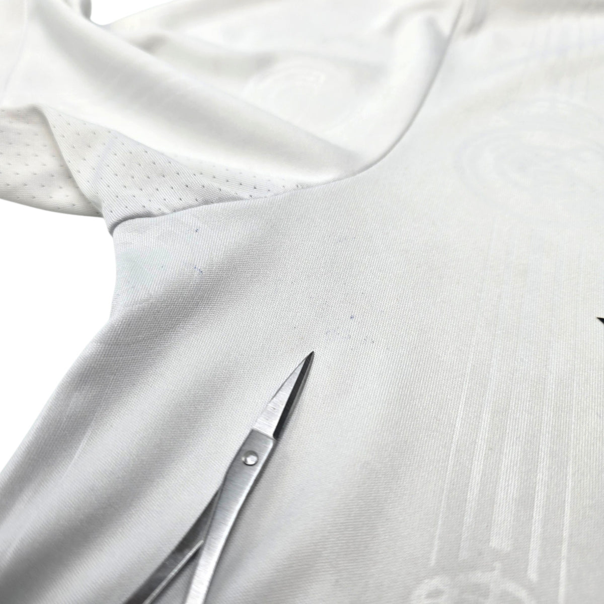 2022/23 Real Madrid Home Football Shirt (S) Adidas #9 Benzema