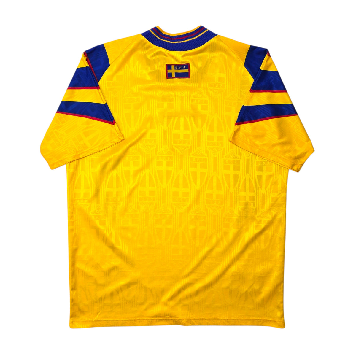 1996/98 Sweden Home Football Shirt (L) Adidas