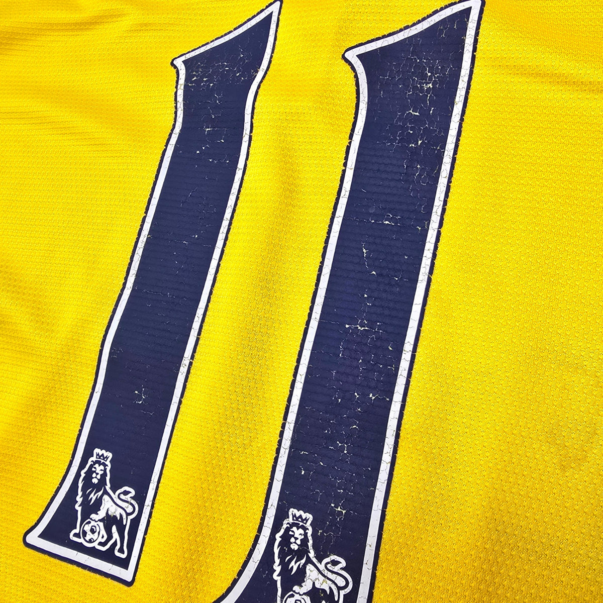 2013/14 Arsenal Away Football Shirt (S) Nike #11 Ozil