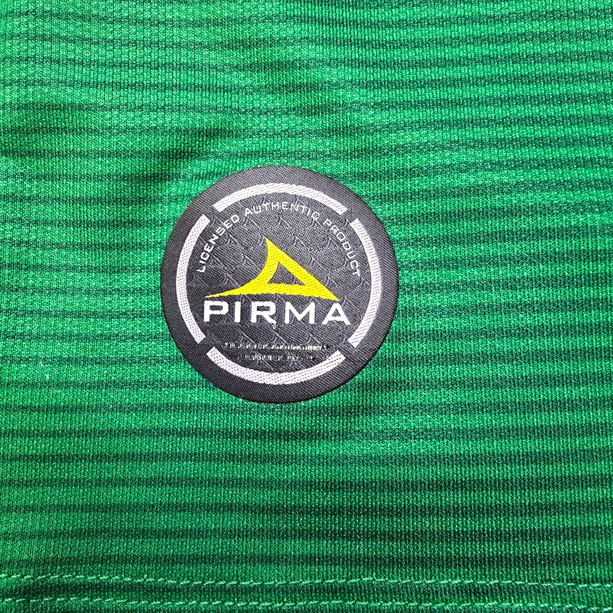 2017/18 Club Leon Home Football Shirt (L) Pirma #20 Donovan