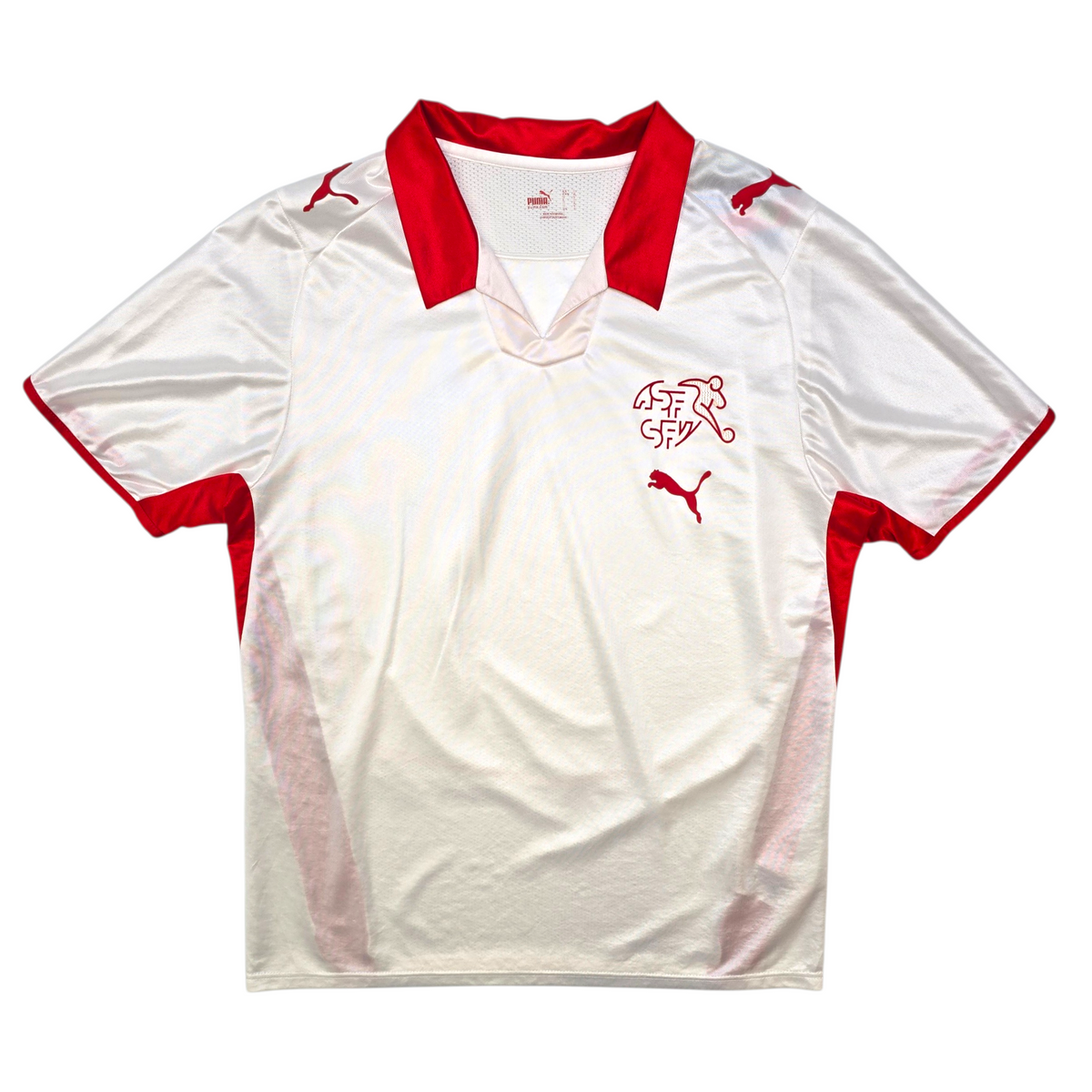 2008/10 Switzerland Away Football Shirt (L) Puma