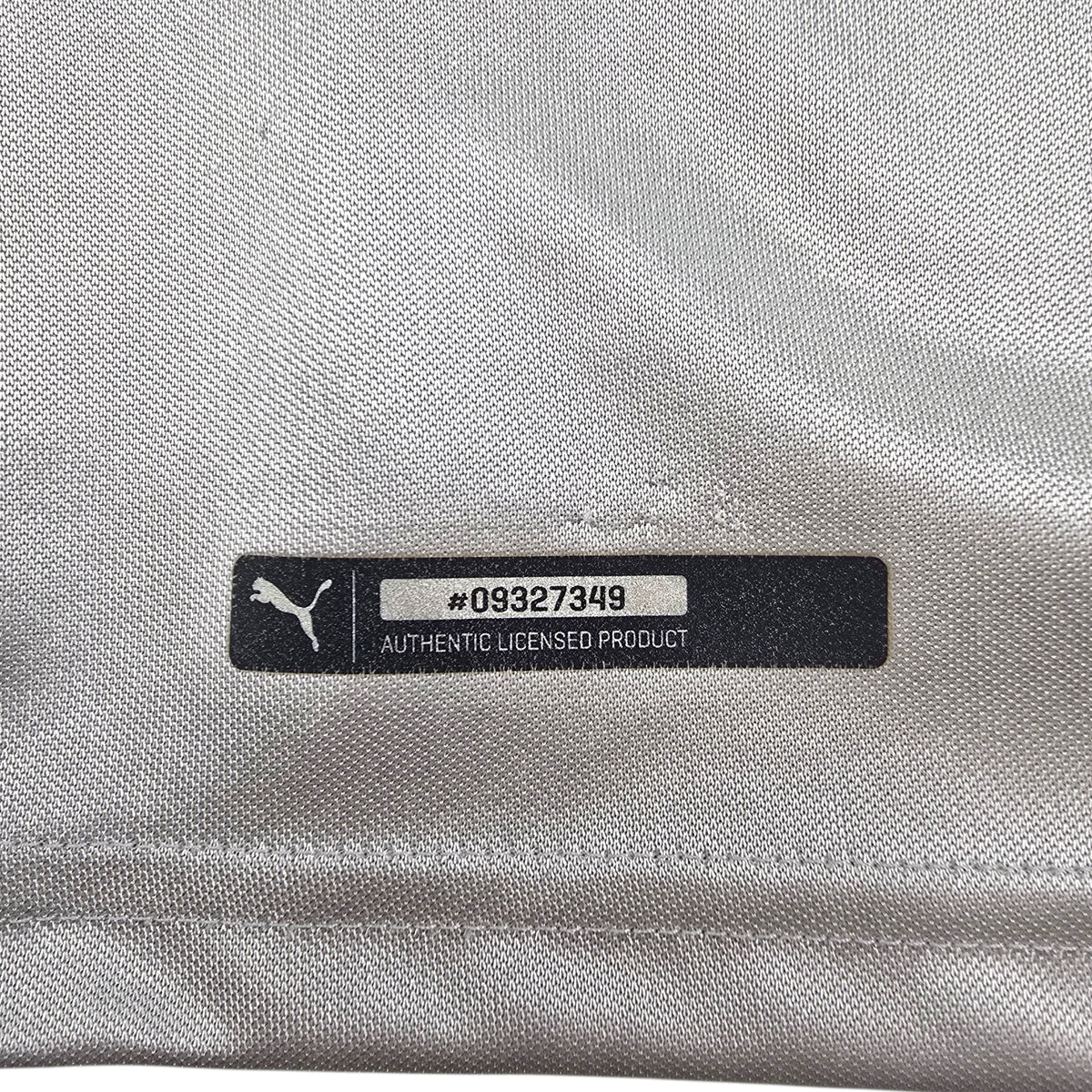 2016/17 Stuttgart Third Football Shirt (L) Puma