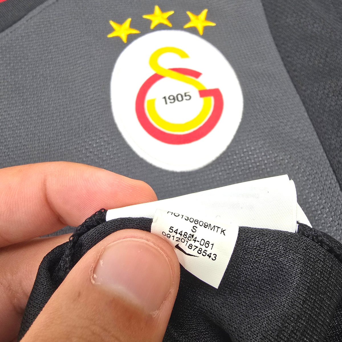 2013/14 Galatasaray Away Football Shirt (S) Nike #11 Drogba