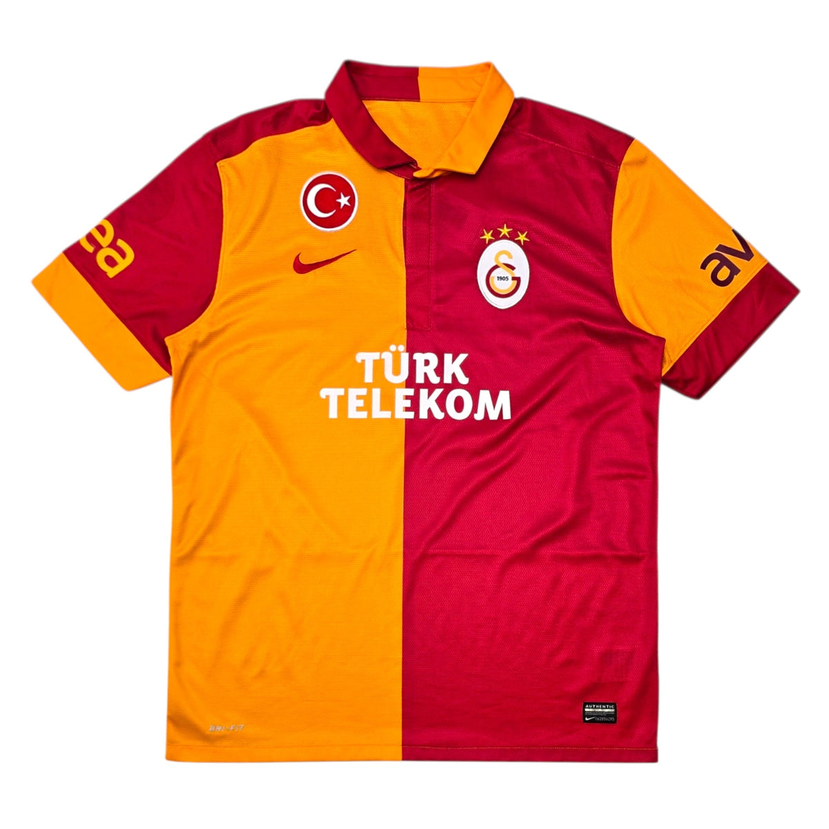 2012/13 Galatasaray Home Football Shirt (L) Nike #12 Drogba