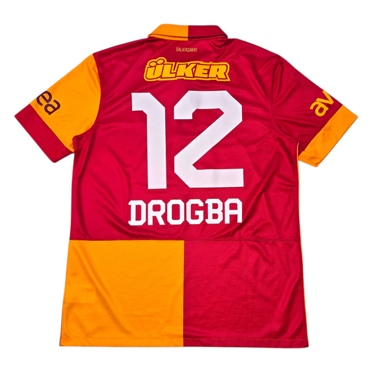 2012/13 Galatasaray Home Football Shirt (L) Nike #12 Drogba