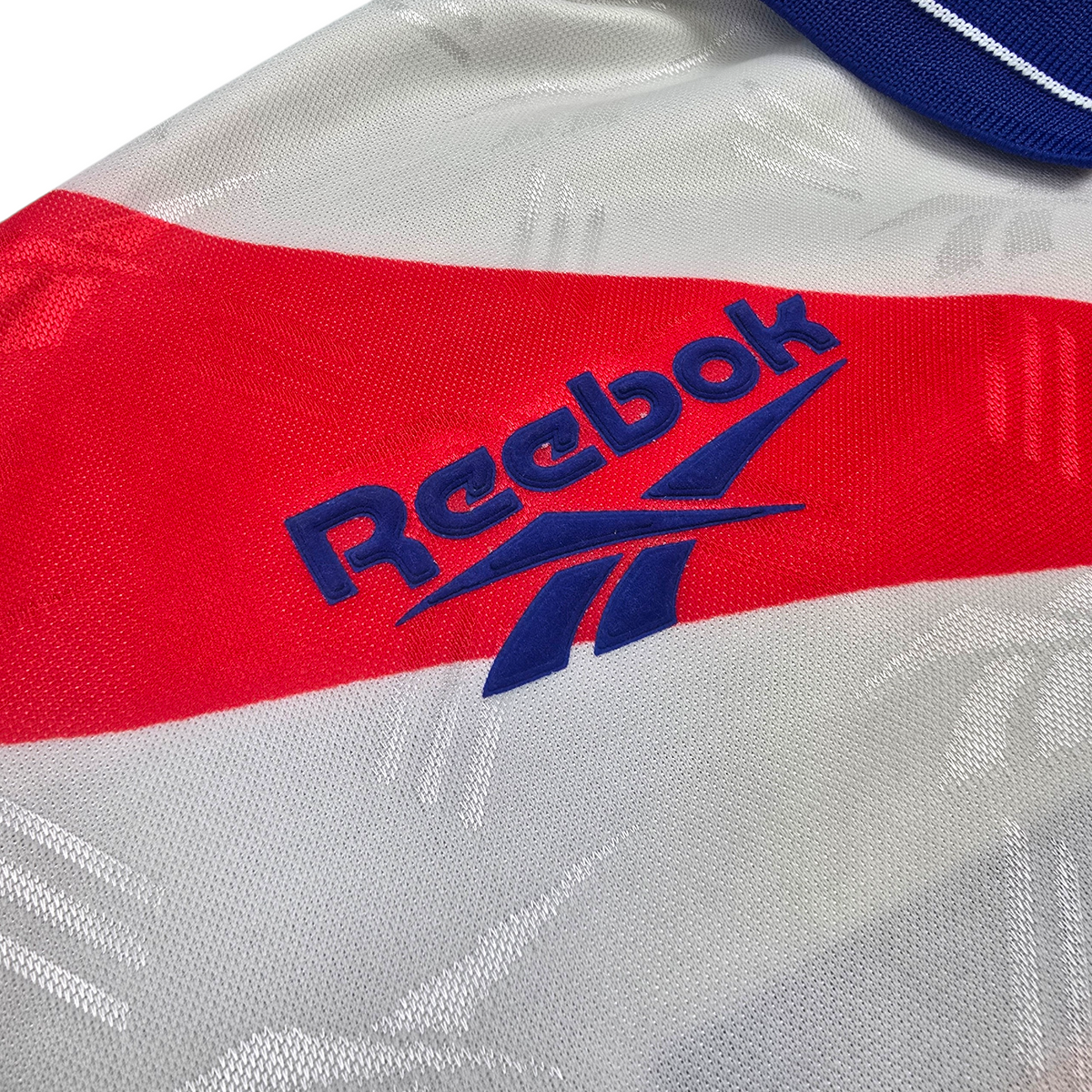 1997/98 Chile Away Football Shirt (L) Reebok #24 | Player Version