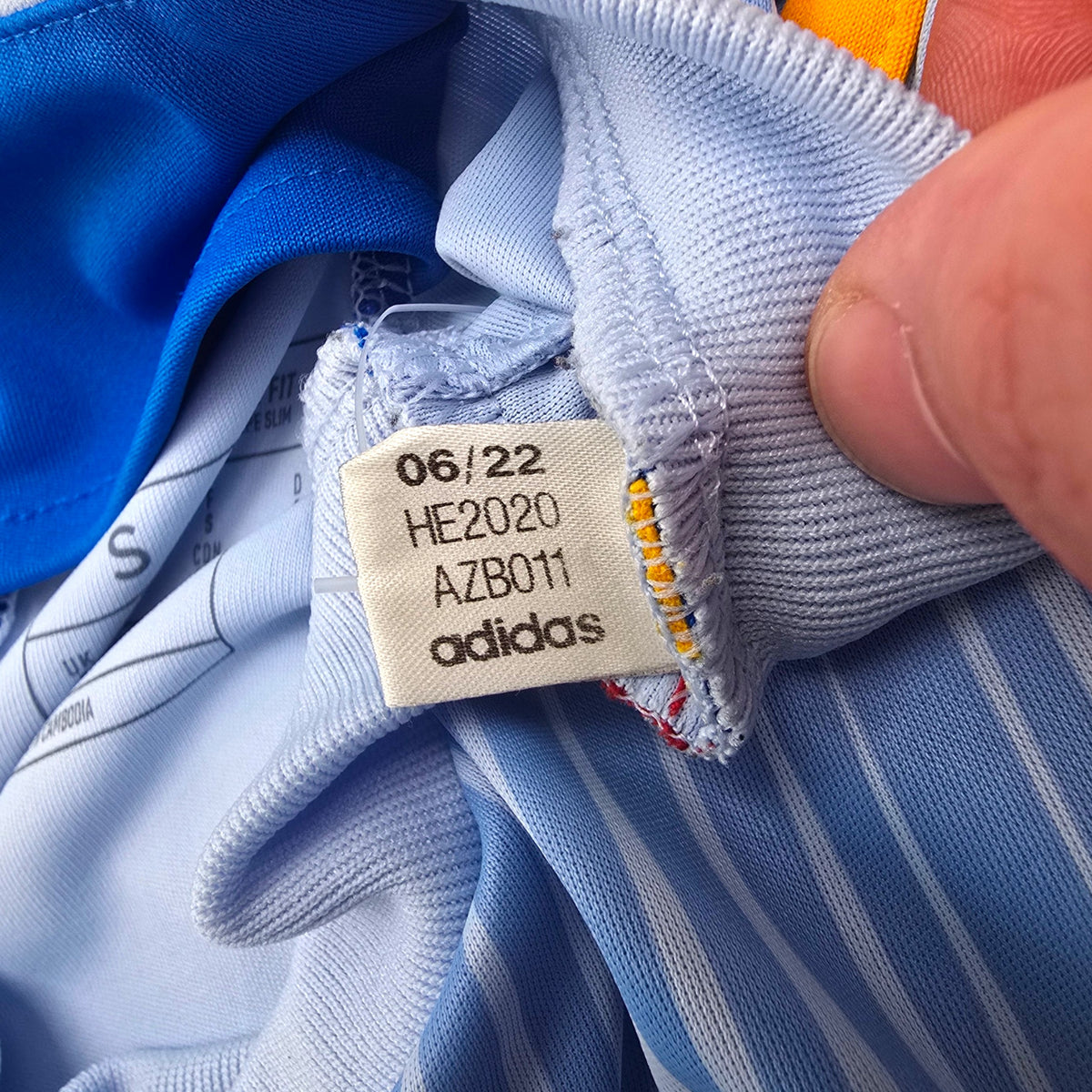 2022/23 Spain Away Football Shirt (S) Adidas