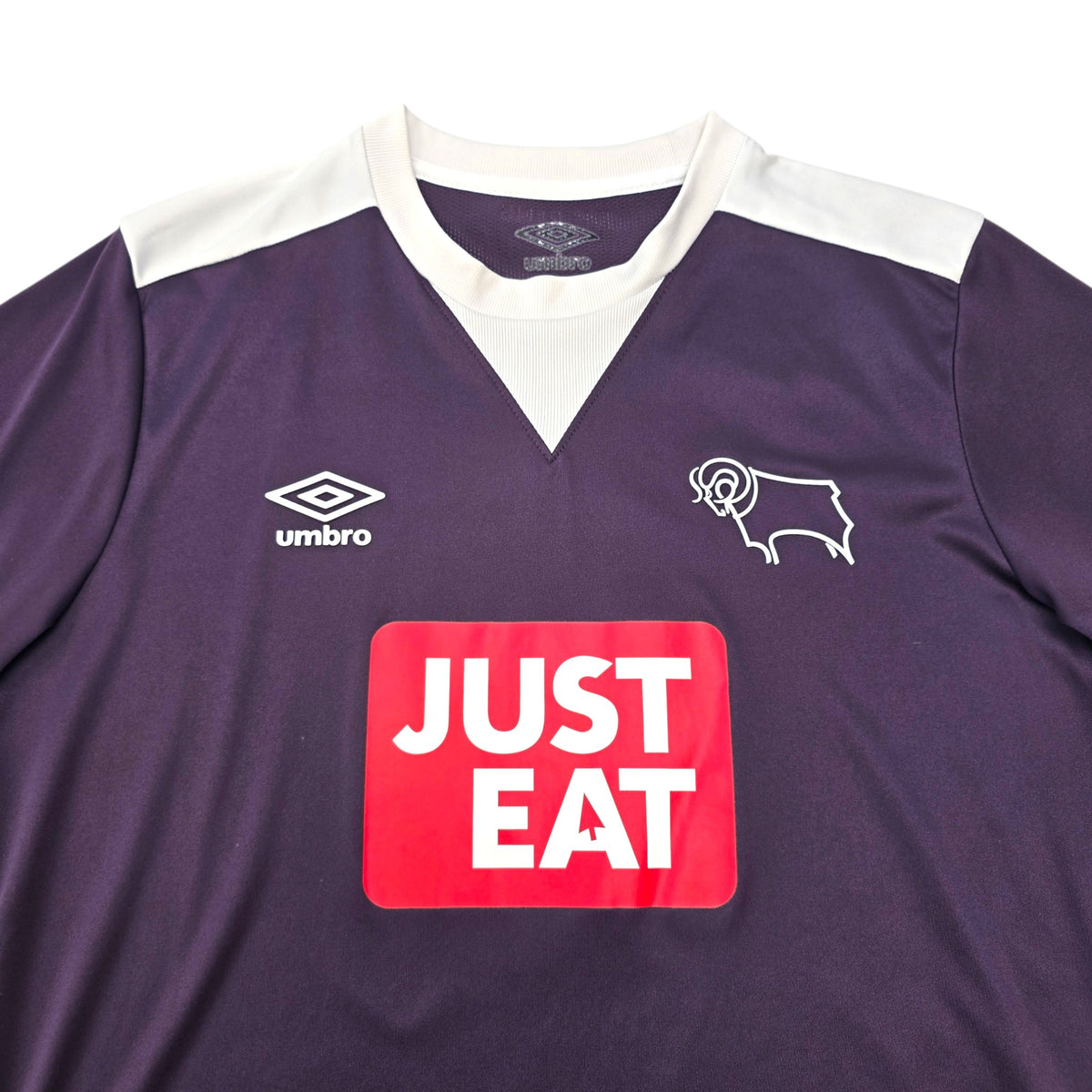 2015/16 Derby County Away Football Shirt (M) Umbro