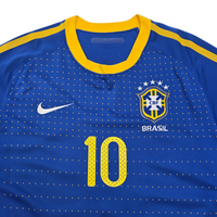 2010/11 Brazil Away Football Shirt (L) Nike #10 Kaka
