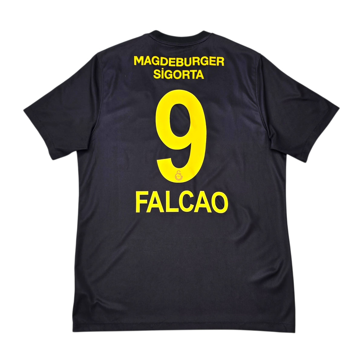 2021/22 Galatasaray Away Football Shirt (L) Nike #9 Falcao