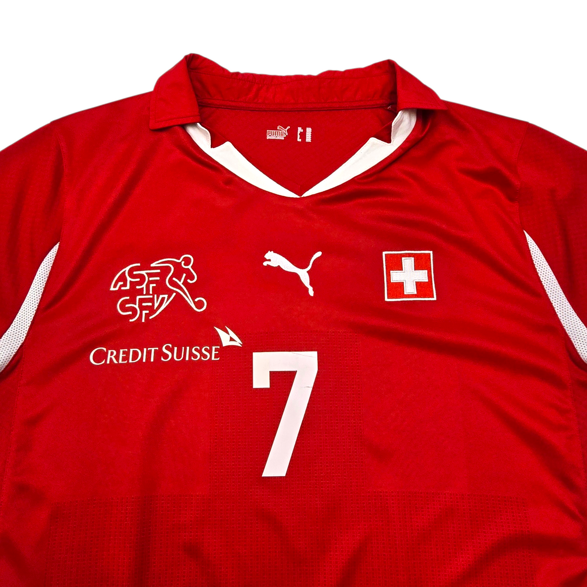 2010/12 Switzerland Home Football Shirt (2XL) Puma #7 Barnetta (Signed)