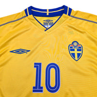 2003/04 Sweden Home Football Shirt (M) Umbro #10 Ibrahimovic