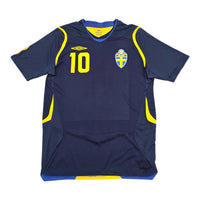 2008/09 Sweden Away Football Shirt (M) Umbro #10 Ibrahimovic