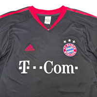 2004/05 Bayern Munich European Football Shirt (L) Adidas #3 Lucio