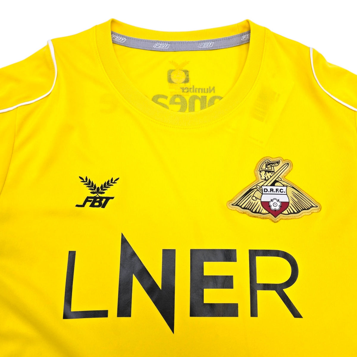 2017/18 Doncaster Rovers Goal Keeper Football Shirt (M) FBT