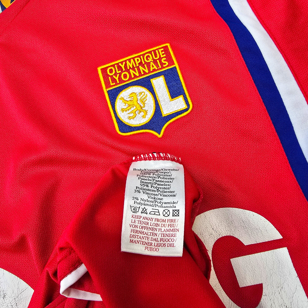 2005/06 Olympique Lyonnais Away Football Shirt (L) Umbro