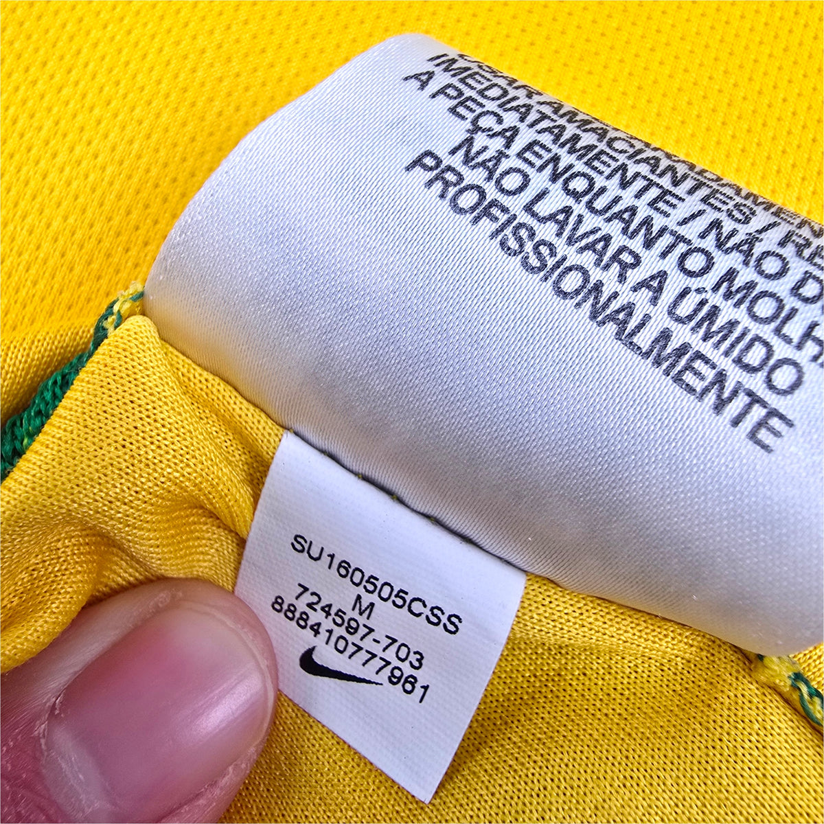2016/17 Brazil Home Football Shirt (M) Nike #11 P. Coutinho