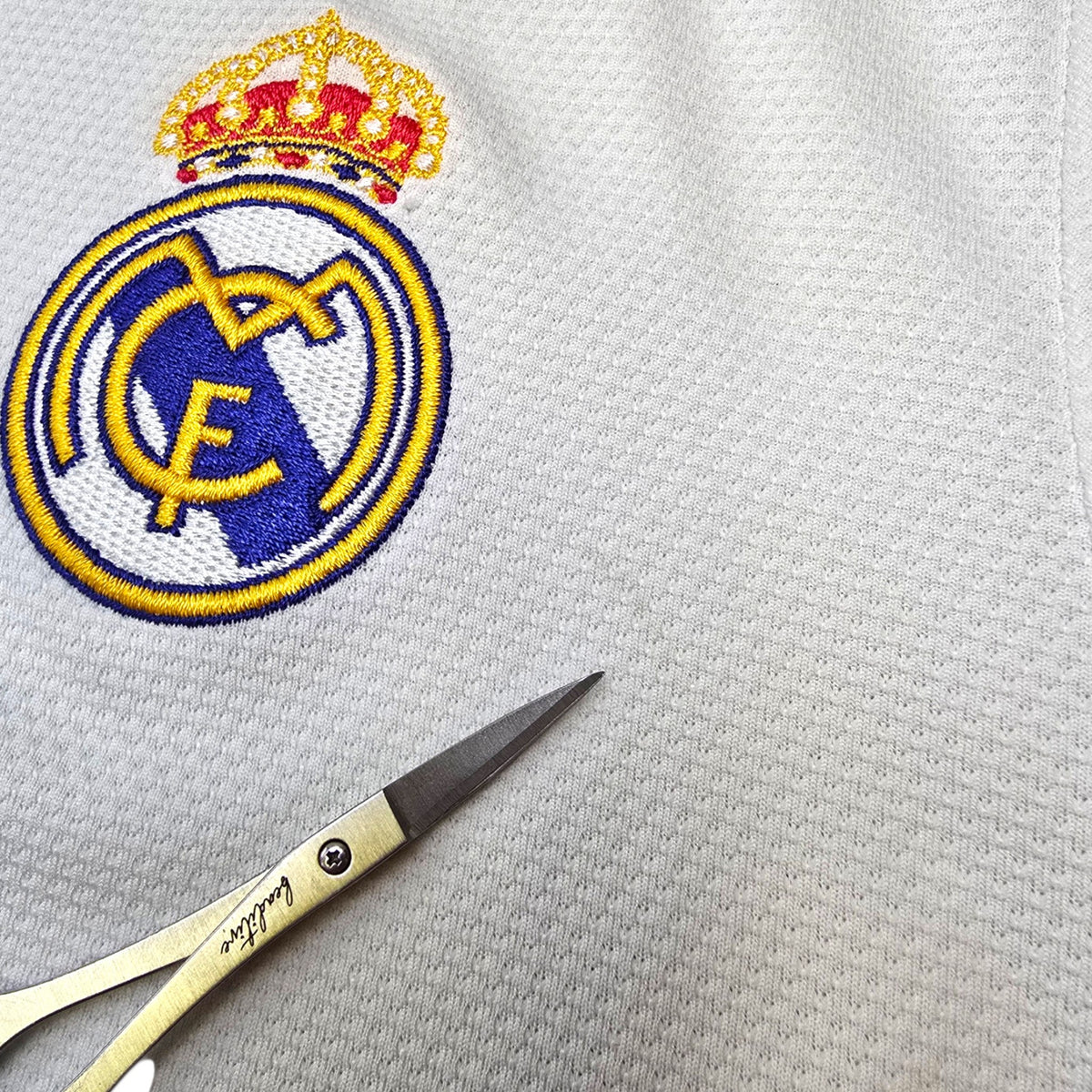 2018/19 Real Madrid Home Football Shirt (S) Adidas