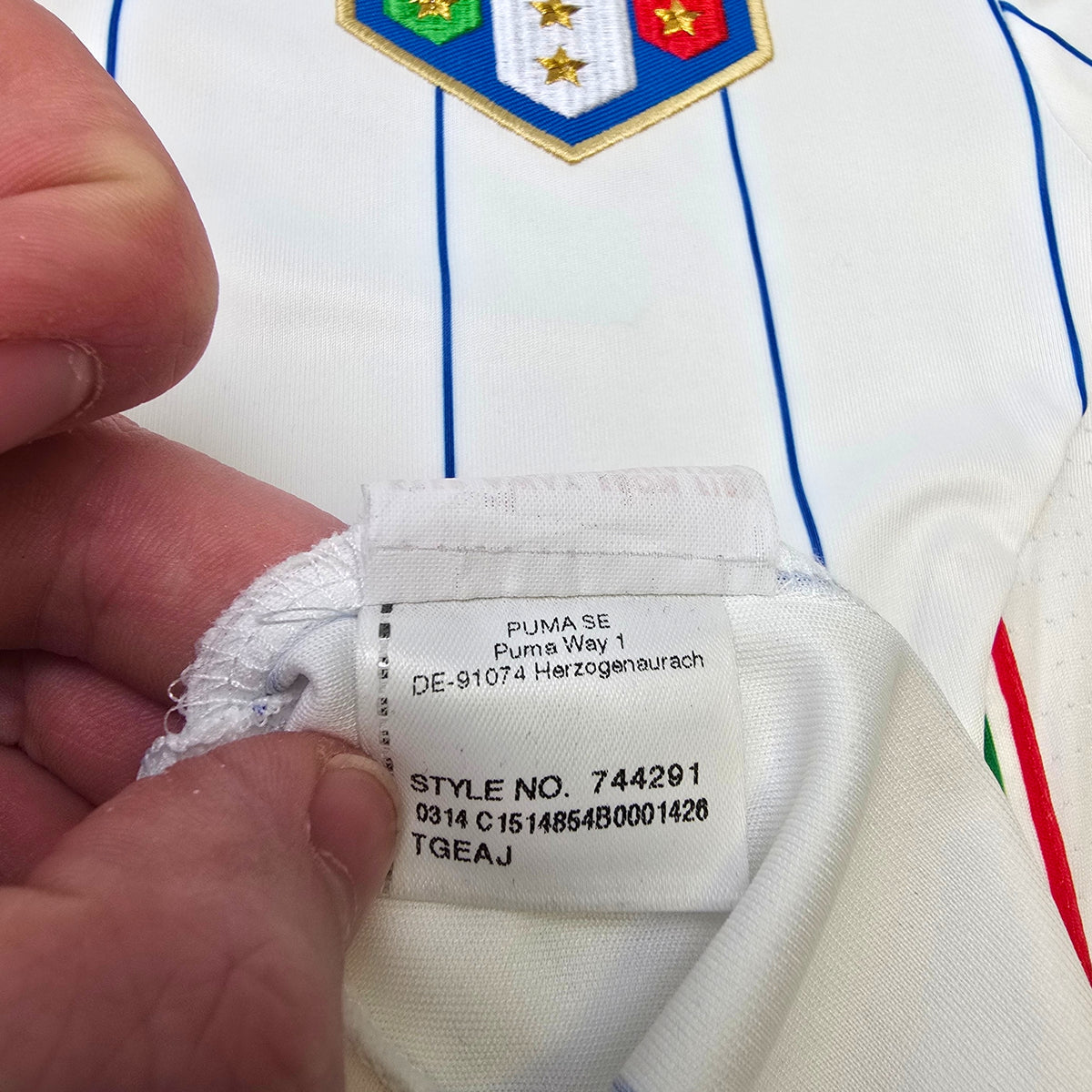 2014/15 Italy Away Football Shirt (M) Puma #9 Balotelli
