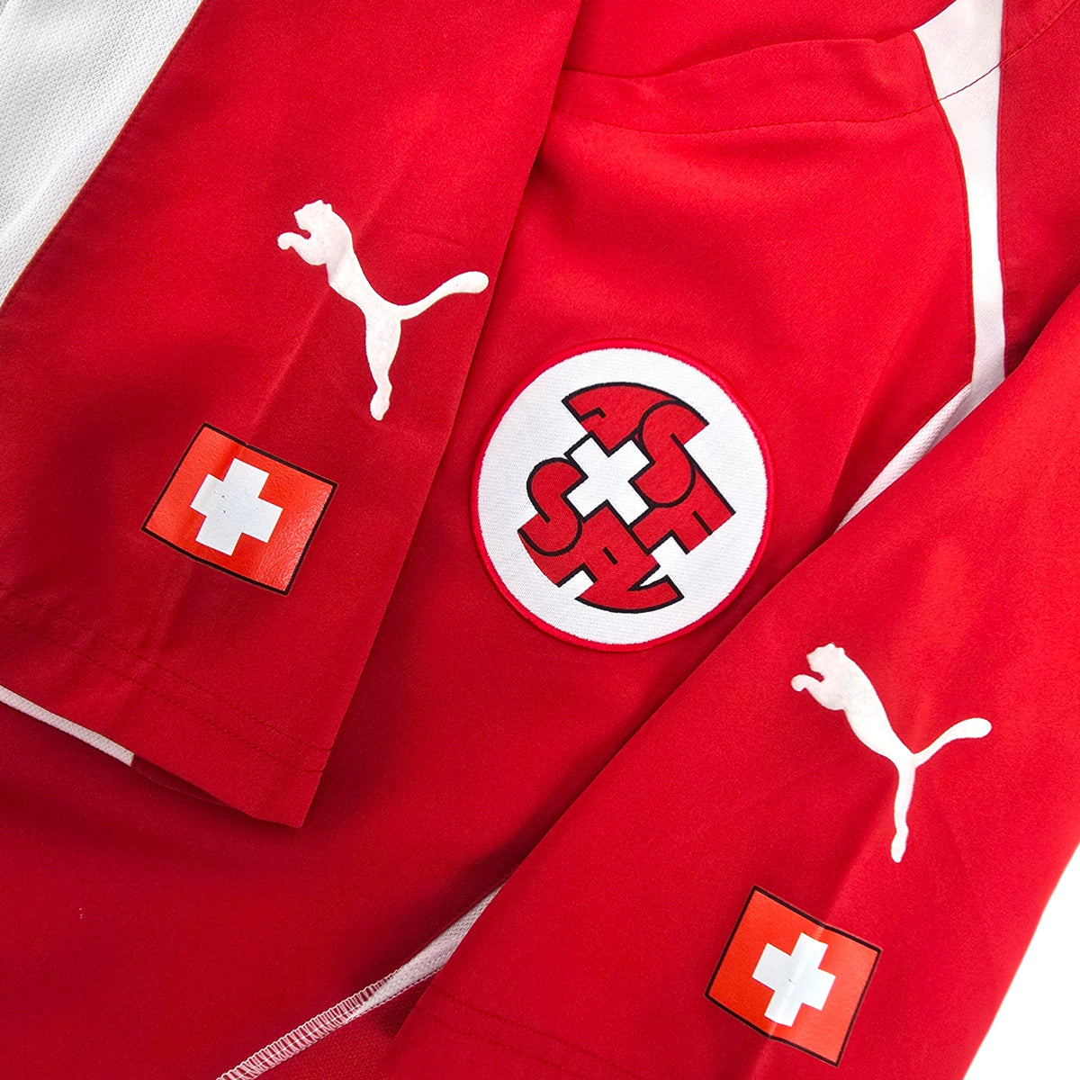 2004/06 Switzerland Home Football Shirt (S) Puma